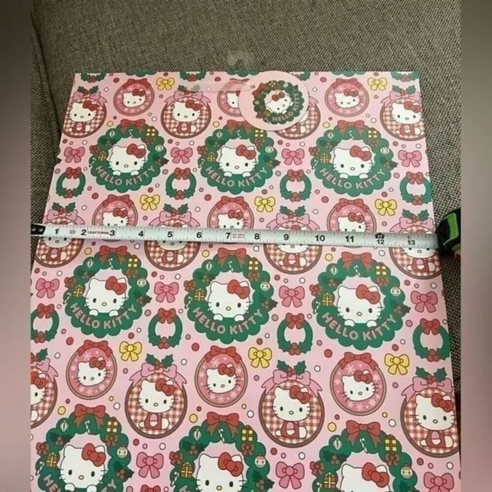 Hello‎ Kitty Happy Holiday's Pink Wrapping Paper Set